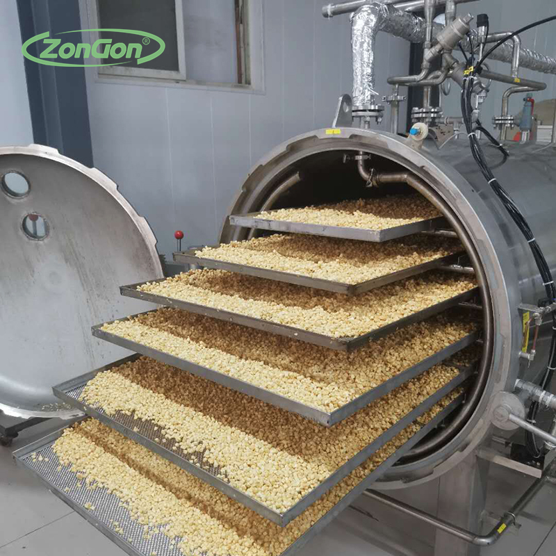 革新蘋果脆片生產(chǎn)！低溫壓差膨化設(shè)備鎖鮮90%營養(yǎng)，告別油炸更健康